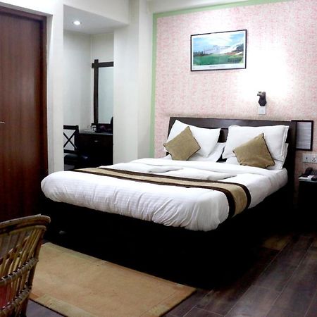 Alpine Hotel & Apartment Kathmandu Exterior photo