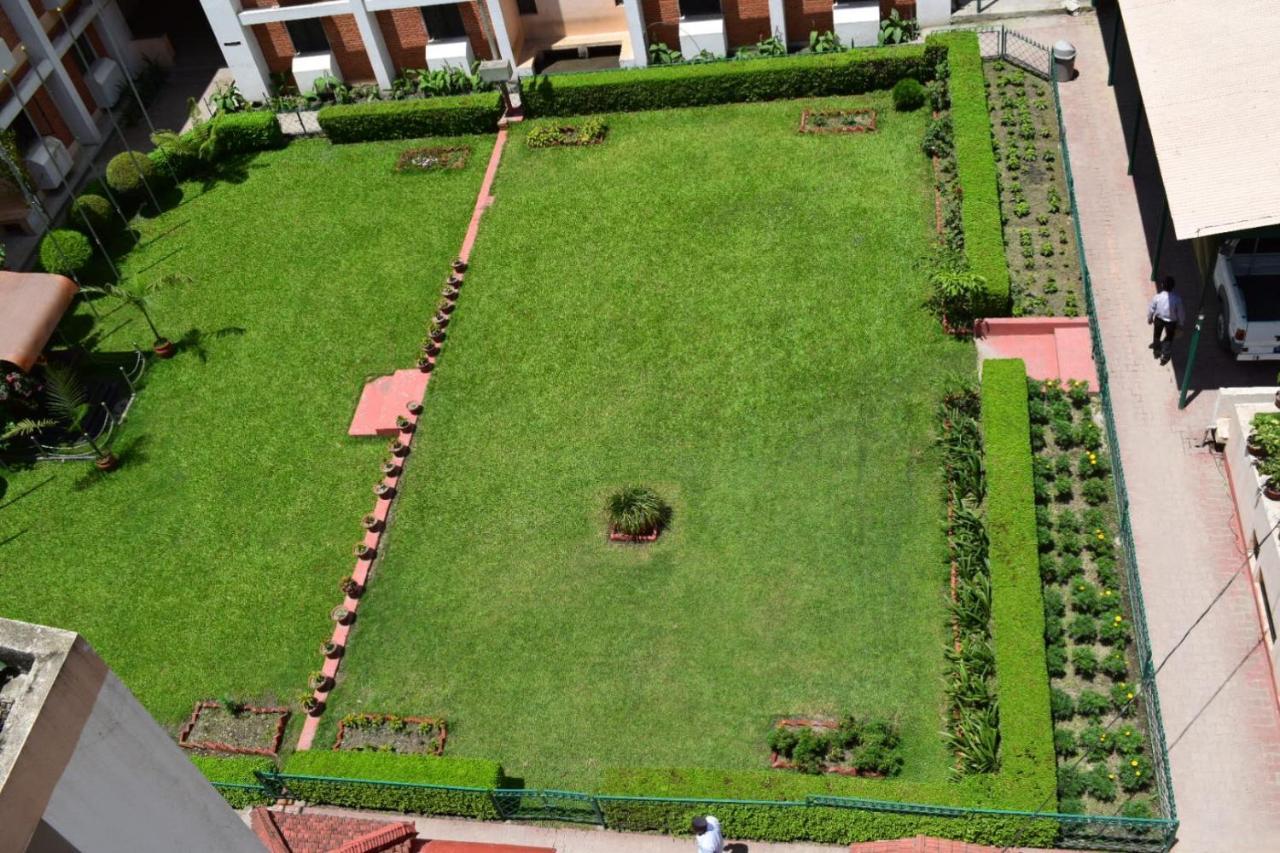 Alpine Hotel & Apartment Kathmandu Exterior photo