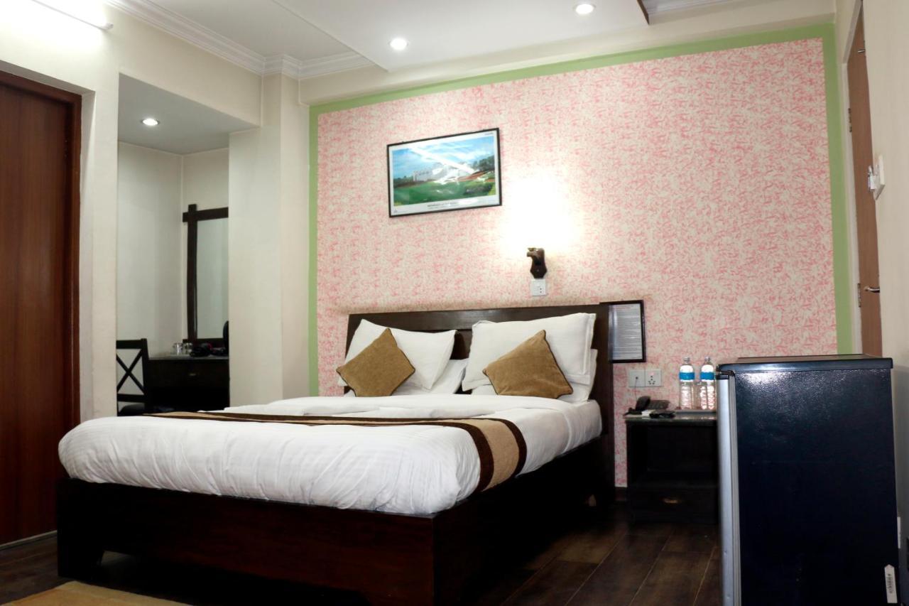 Alpine Hotel & Apartment Kathmandu Exterior photo