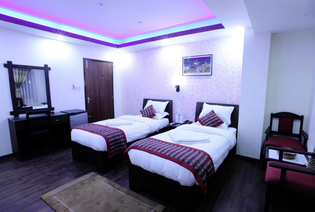 Alpine Hotel & Apartment Kathmandu Room photo